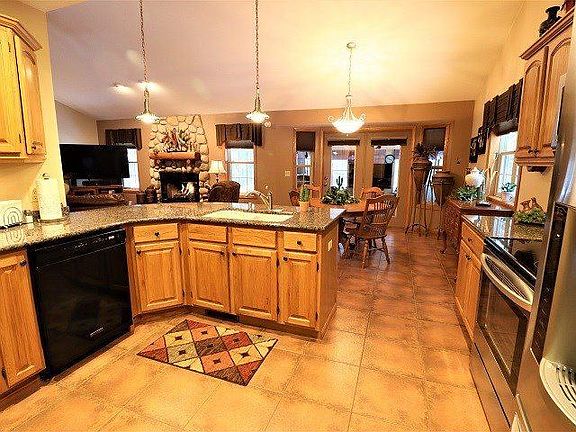 5th image of 6910 Arbor Haven Ln