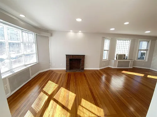 16 Alexander Ave #1 Photo 1