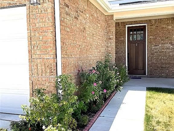 3rd image of 407 Lynwood Gold Way