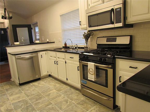 4th image of 5125 Hearthcrest Dr