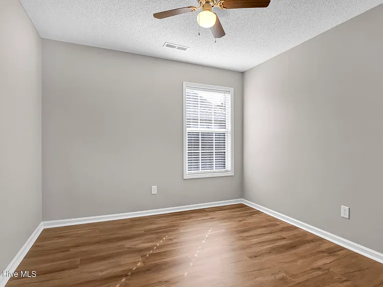 613 Whittle Ct — Photo 19