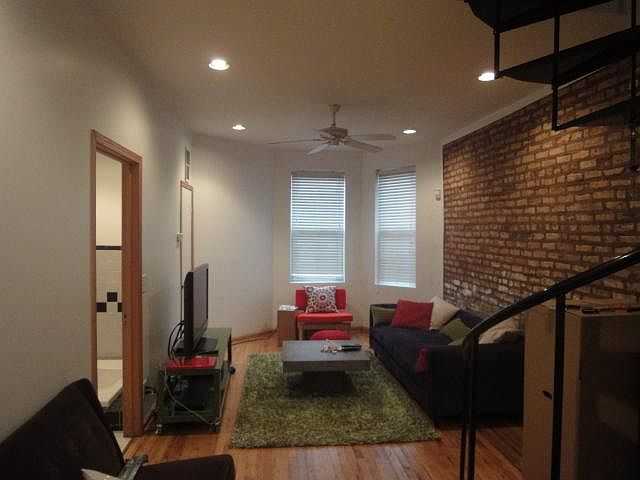 1st image of 2336 N Oakley Ave #1