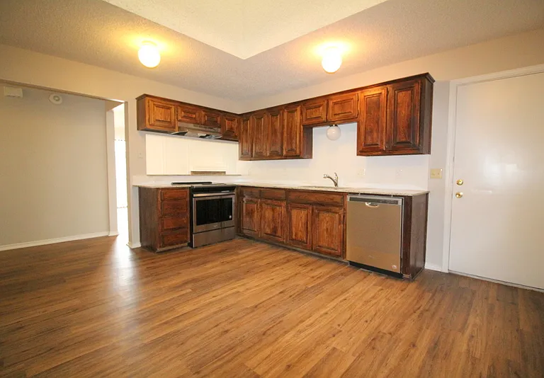 12029 Leisure Way — Photo 10