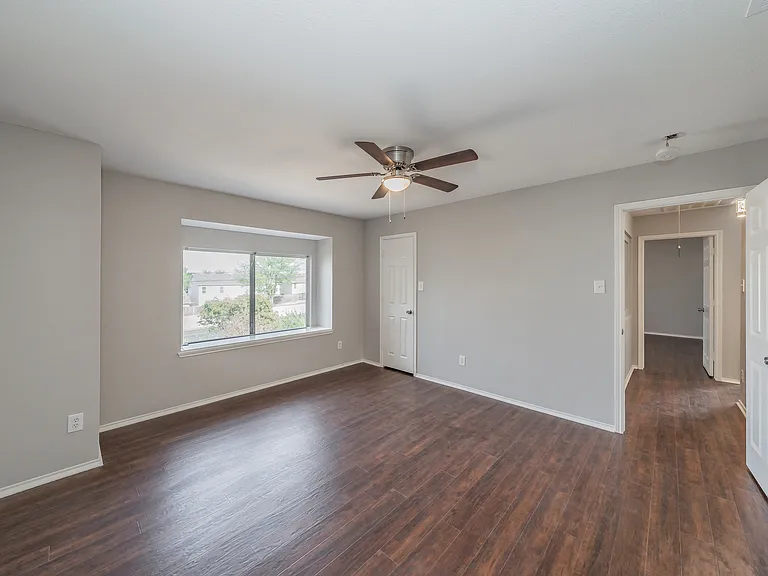 1217 Katy Dr — Photo 9
