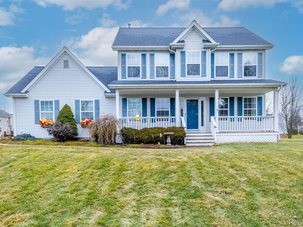 14458 Oak Leaf Trl, Linden, MI 48451