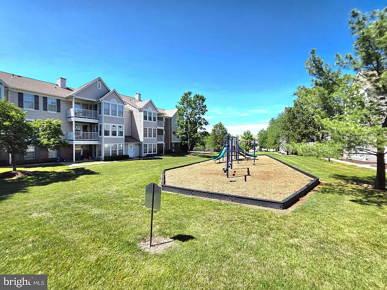 3643 Crosswater Ct — Photo 26