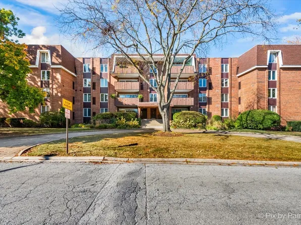 120 S Spruce Ave APT 202A, Wood Dale, IL 60191