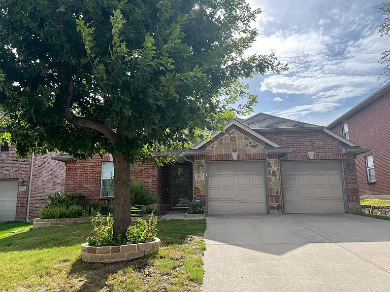 12947 Michelle Dr — Photo 15
