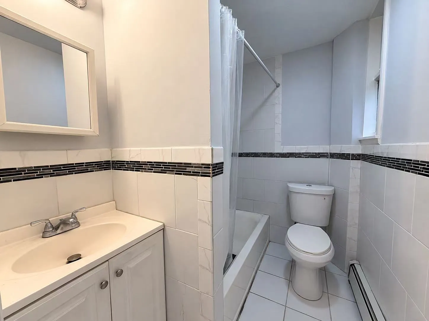 2 bed, 1100 sqft, $1,900 — Photo 4