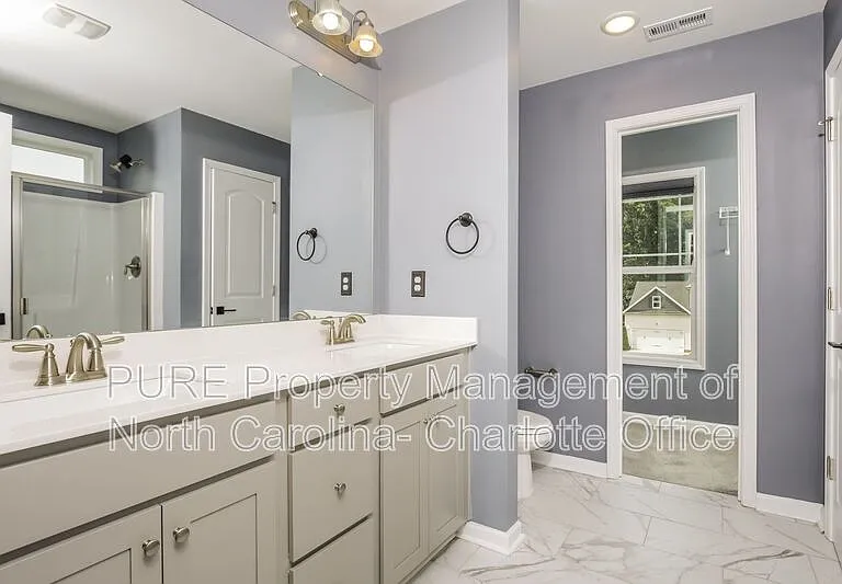 327 Silverleaf Dr — Photo 10