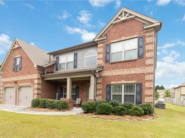 232 Misty Grove Dr SE, Loganville, GA 30052
