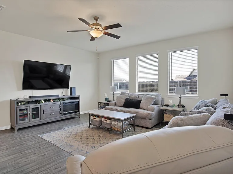 621 Ridgeback Trl — Photo 10