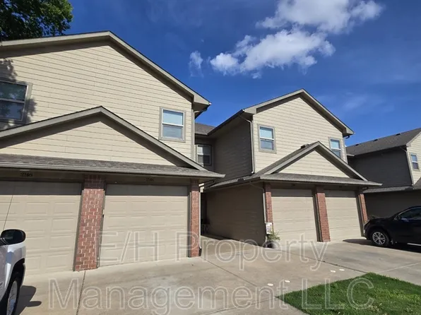 2146 N Woodlawn Blvd, Derby, KS 67037