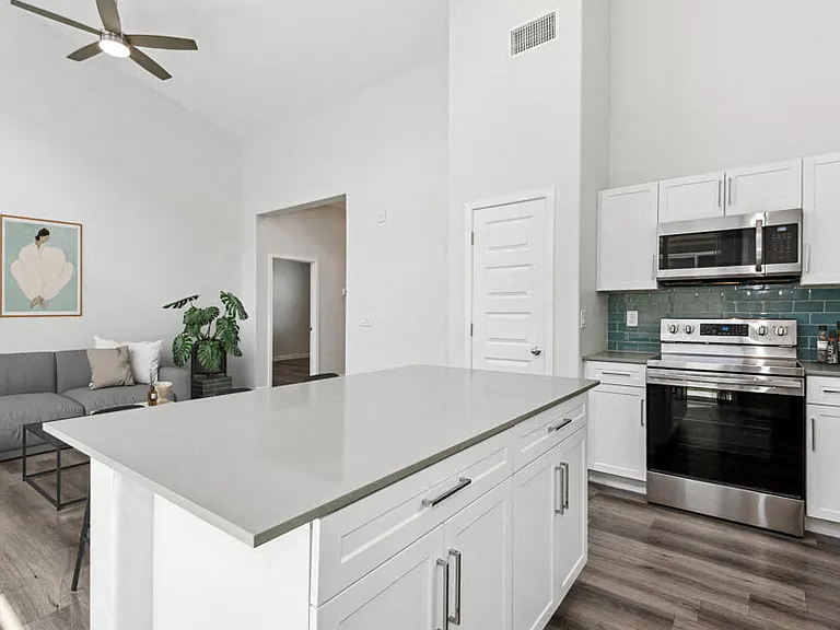 Baseline on 16 — Photo 5