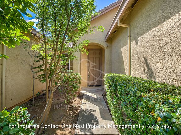 3rd image of 5698 Oakwood Dr