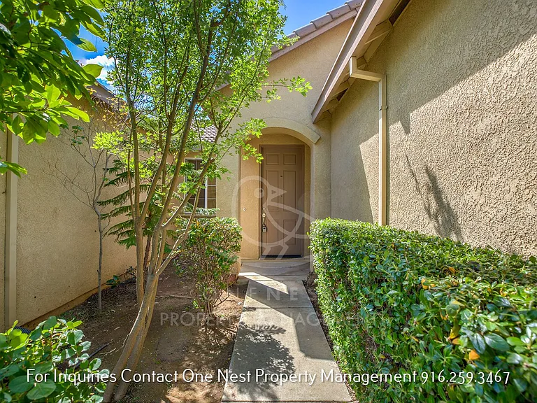 5698 Oakwood Dr — Photo 3