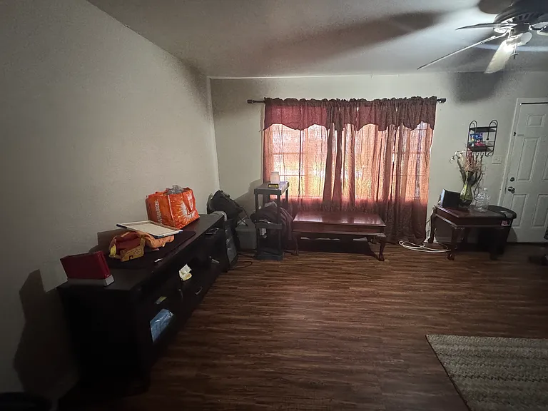 304 Avenue I — Photo 3