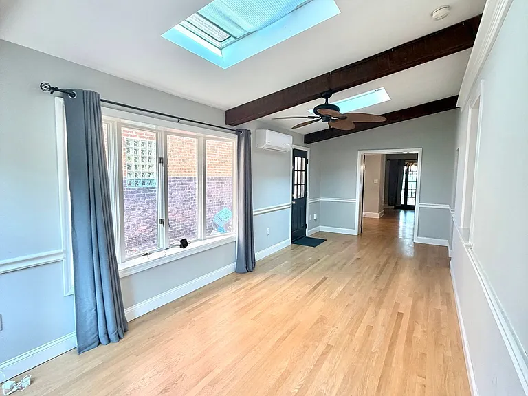 729 E Orange St — Photo 11