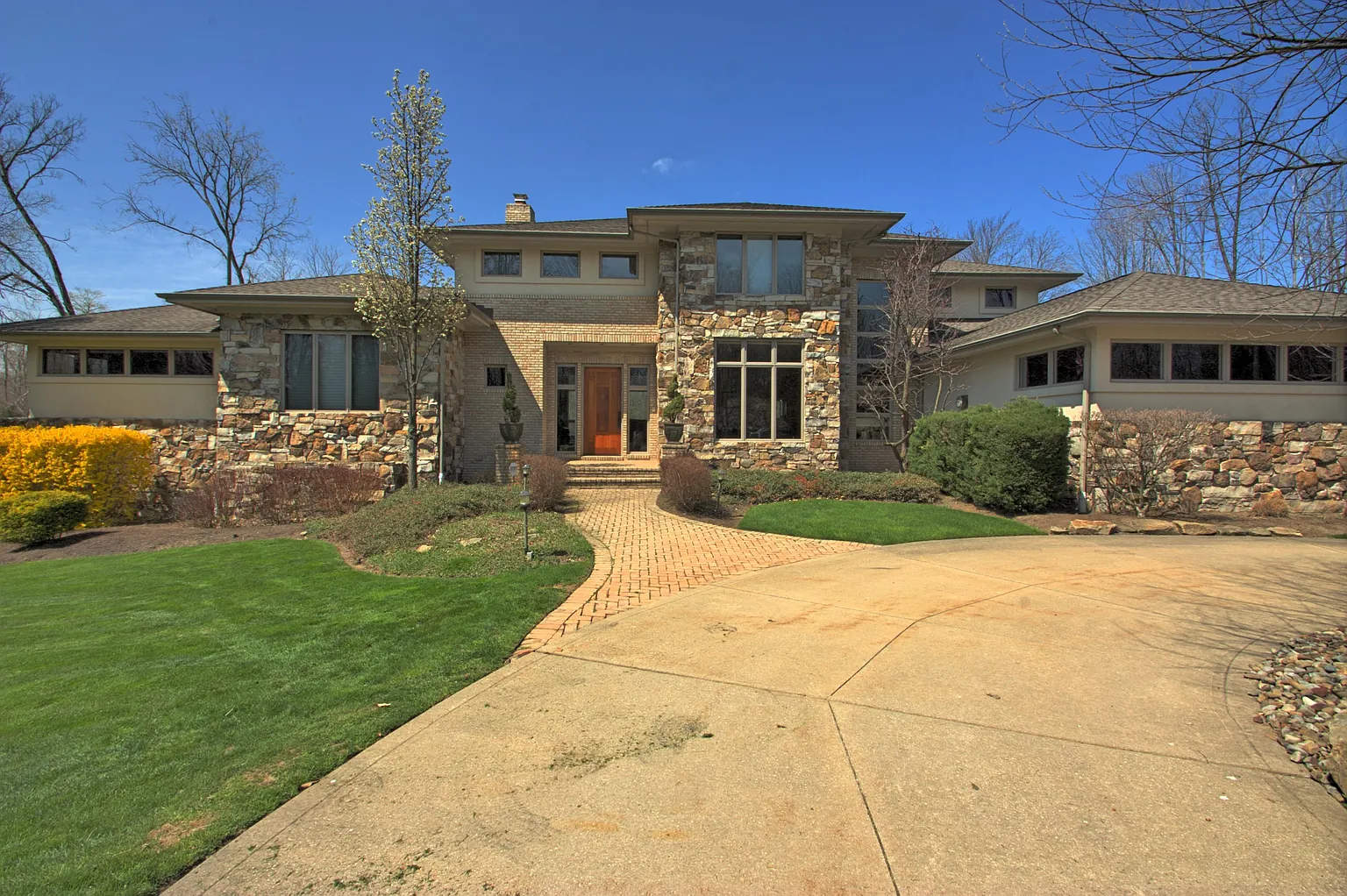 40 Rydalwood Ln photo 1