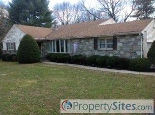 34 Bluebird Rd, Holland, PA 18966