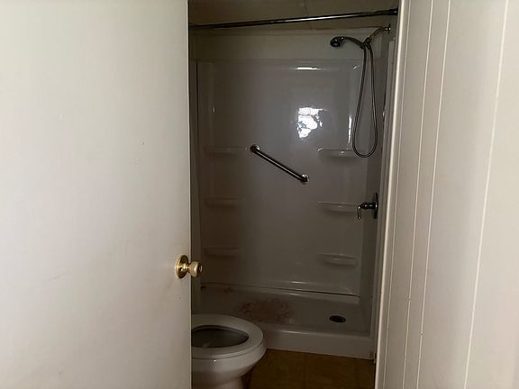 5th image of 21 Pine Aire Cir