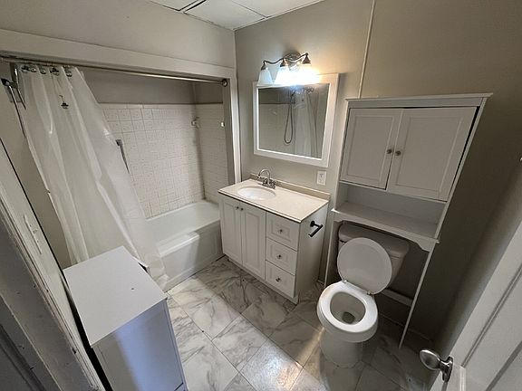 4th image of 3139 Washington Ave SW #1