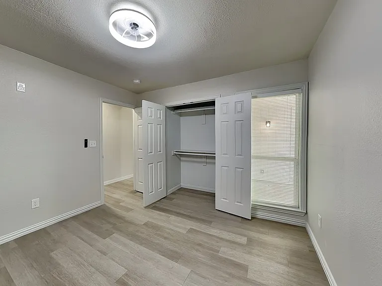 4348 Spindletree Ln — Photo 12