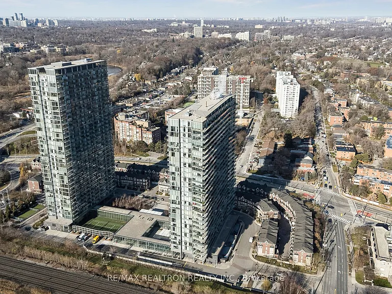 103 The Queensway #2805 — Photo 43