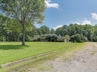 1040 Waters Rd, Chesapeake, VA 23322