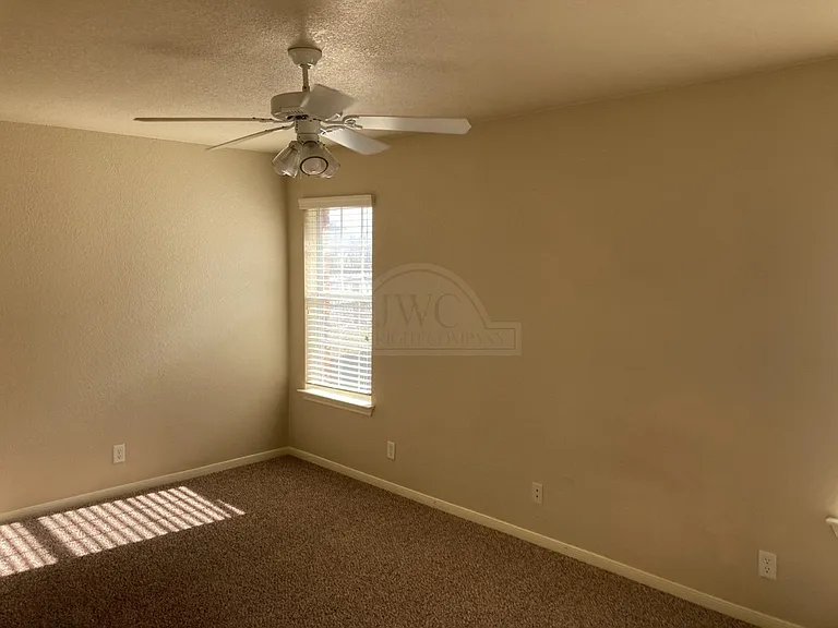 4502 Pennington Ave — Photo 8