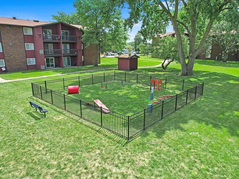 Hampton in Highland Apartments — Photo 18
