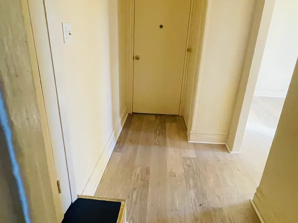 7525 15th Avenue image 4 of 14