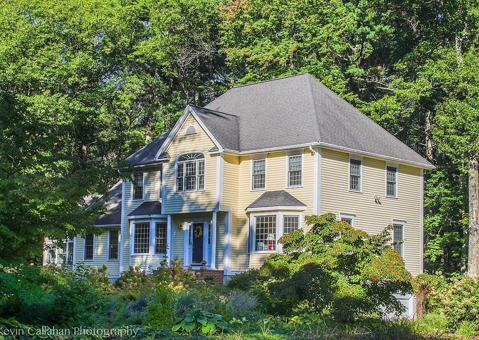 1st image of 24 Woodhaven Dr