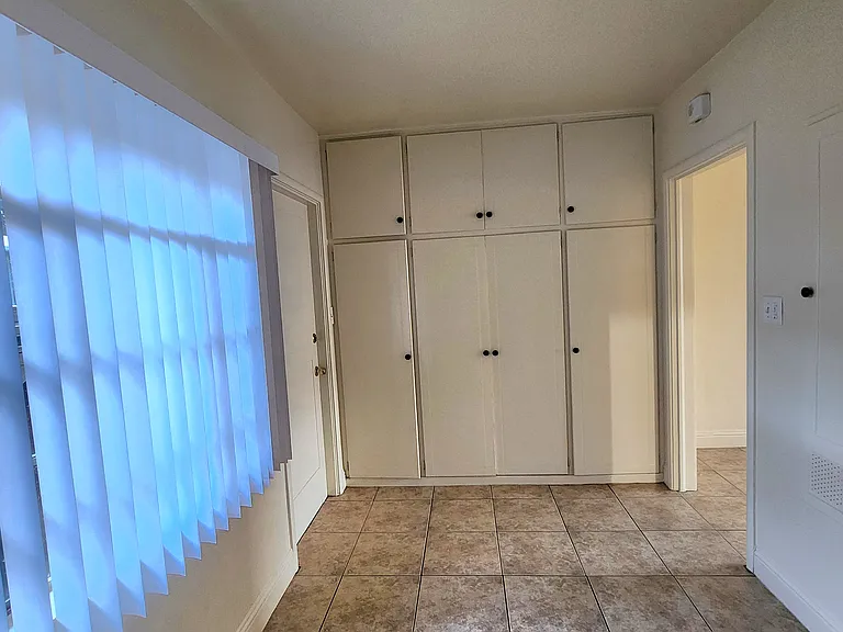 157 N Echo Ave #2 — Photo 4