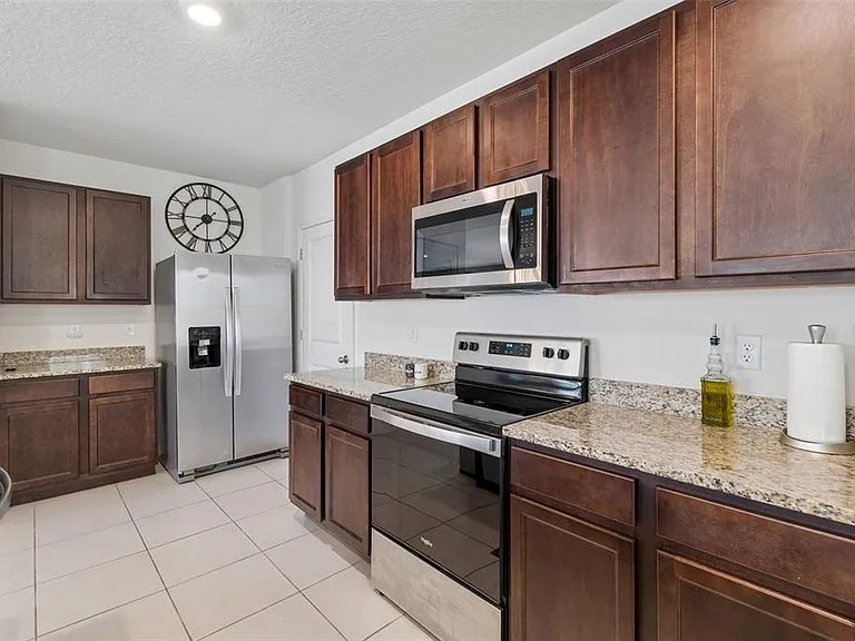 17053 Oval Rum Dr — Photo 22