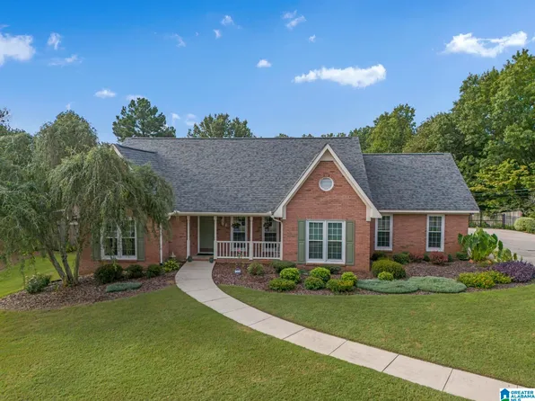 885 Springmeadow Dr, Gardendale, AL 35071