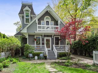 809 Lake Ave, Wilmette, IL