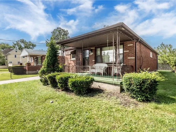 412 72nd St, Niagara Falls, NY 14304