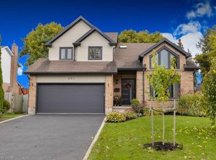 391 Strawberry Cres, Waterloo, ON N2K 3J4