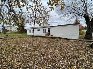 221 Elizabeth St, Crooksville, OH 43731