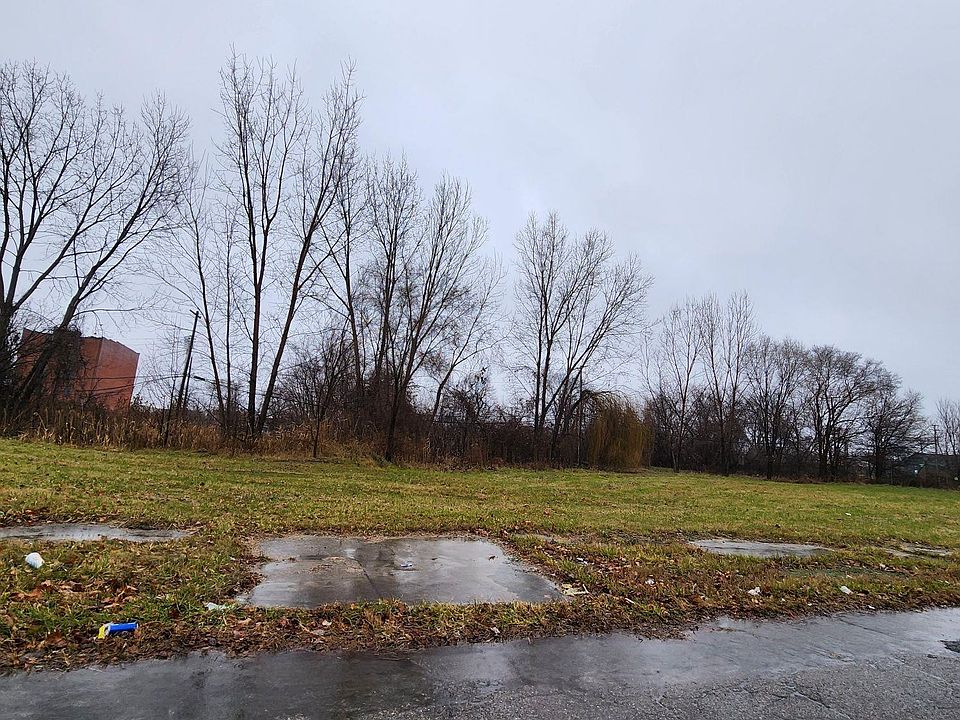 2nd image of 2661 Hendricks St