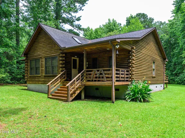 740 Log Cabin Road, Arapahoe, NC 28510