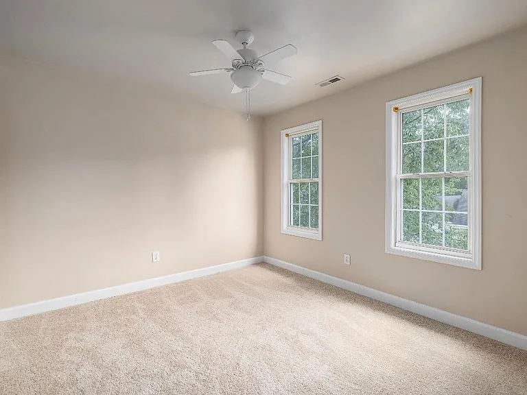 3209 Livia Cir — Photo 14