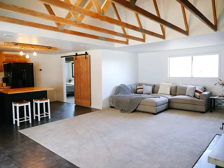 1240 Harrop St #2 — Photo 2