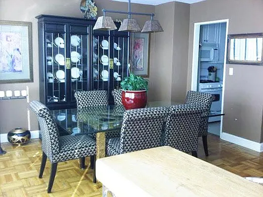 Rented by R New York | media 10