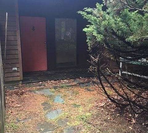 2nd image of 5 Argyle Ln