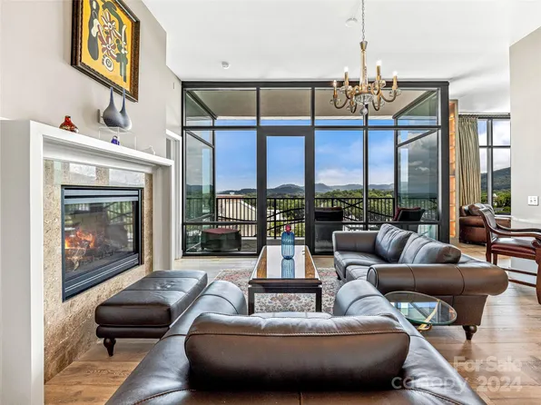 60 N Market St APT 903, Asheville, NC 28801