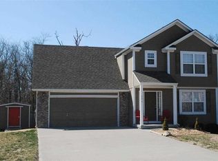 502 Fountain Hills Dr, Warrensburg, MO 64093