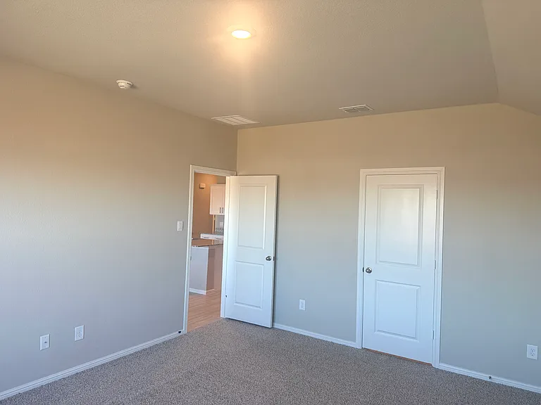 1353 Dillard Creek Dr — Photo 25