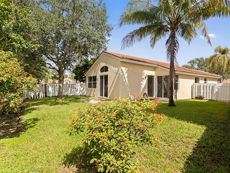 15250 SW 49th Ct — Photo 46
